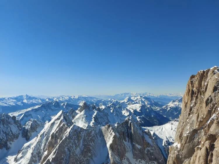 Travel image 10