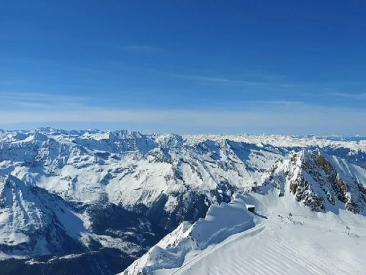 Travel image 3