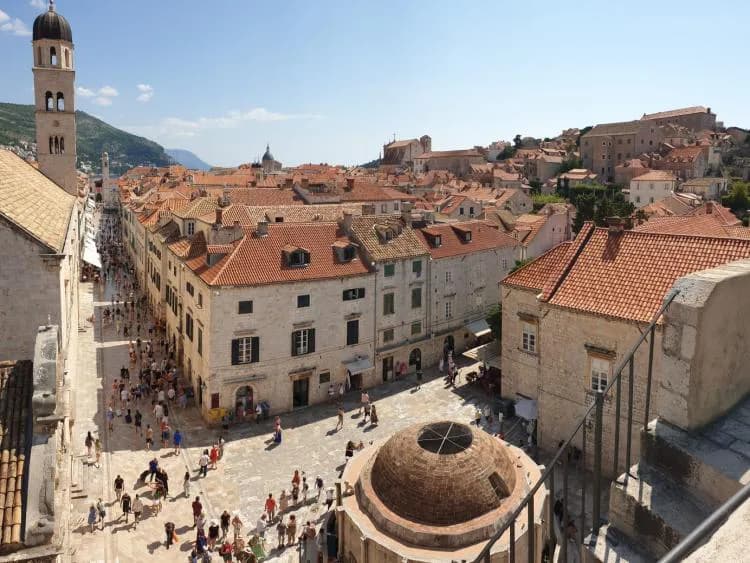 Travel image 3