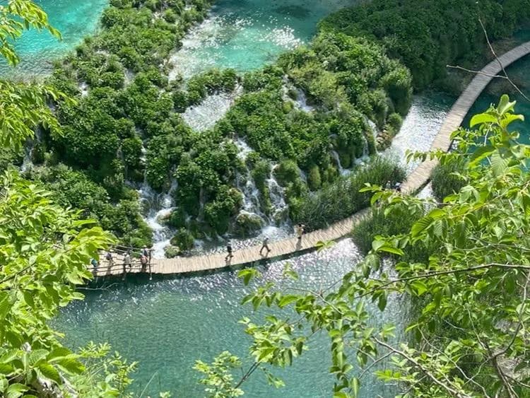 Travel image 2