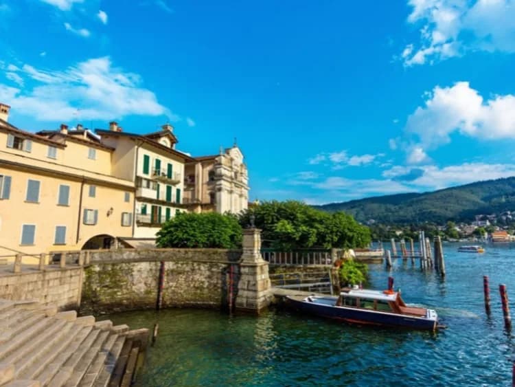 Travel image 4