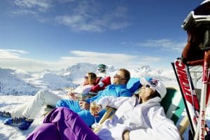 Haute Nendaz staat voor luxe en geeft het gevoel van een mondaine wintersport in een winkelrijk skidorp! Maar wij maken het betaalbaar! In het gastvrije ***hotel heeft Patrick de leiding samen met zijn vrouw. Een enorm skigebied ligt voor de deur en met een leuke groep singles kan deze vakantie niet meer stuk!